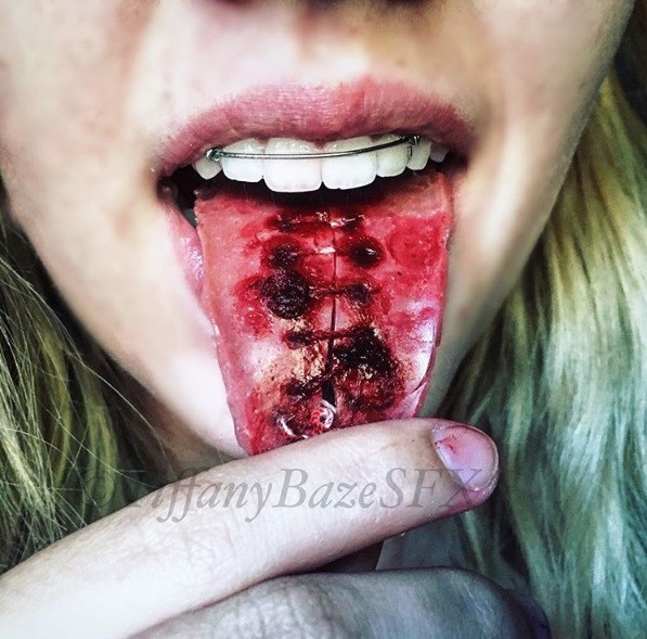 Genç kadını görenler dehşete düşüyor Genç kadını görenler dehşete düşüyor