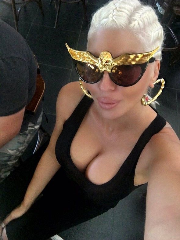 Jelena Karleusa: Tosici zehirledim...