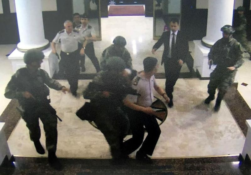 15 Temmuz gecesi Genelkurmayda yaşananlar kamerada