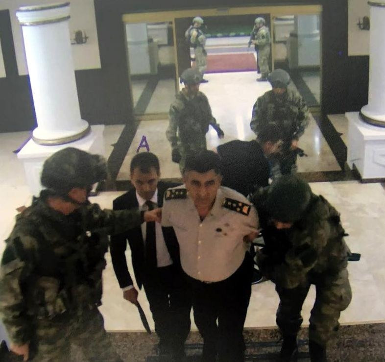 15 Temmuz gecesi Genelkurmayda yaşananlar kamerada