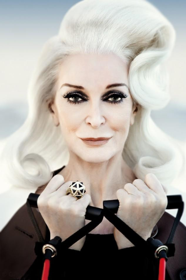 Dünyanın en yaşlı modeli Carmen DellOrefice Dünyanın en yaşlı modeli Carmen DellOrefice
