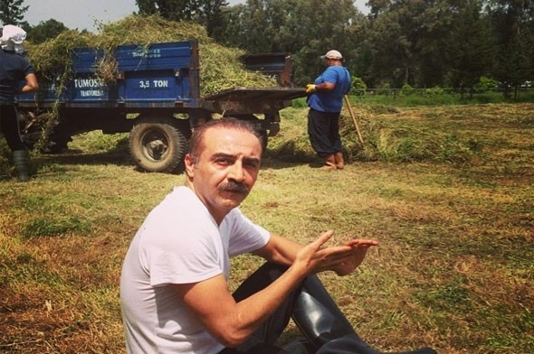 Ünlü oyuncu iki çocuğunu da alıp İstanbulu terk etti... Endonezyada yeni hayat