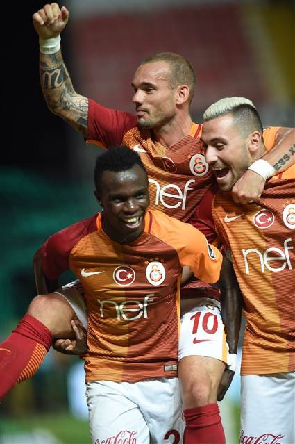 Galatasaray, Akhisarda şov yaptı