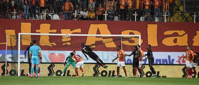 Galatasaray, Akhisarda şov yaptı