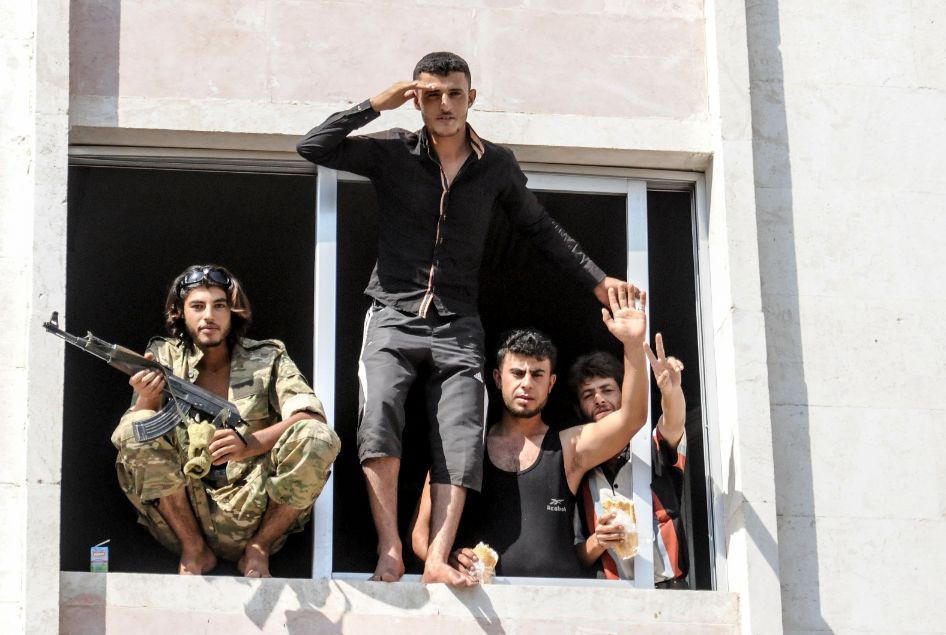 Hürriyet muhabiri Selçuk Şamiloğlu Cerablusta hayatı fotoğrafladı