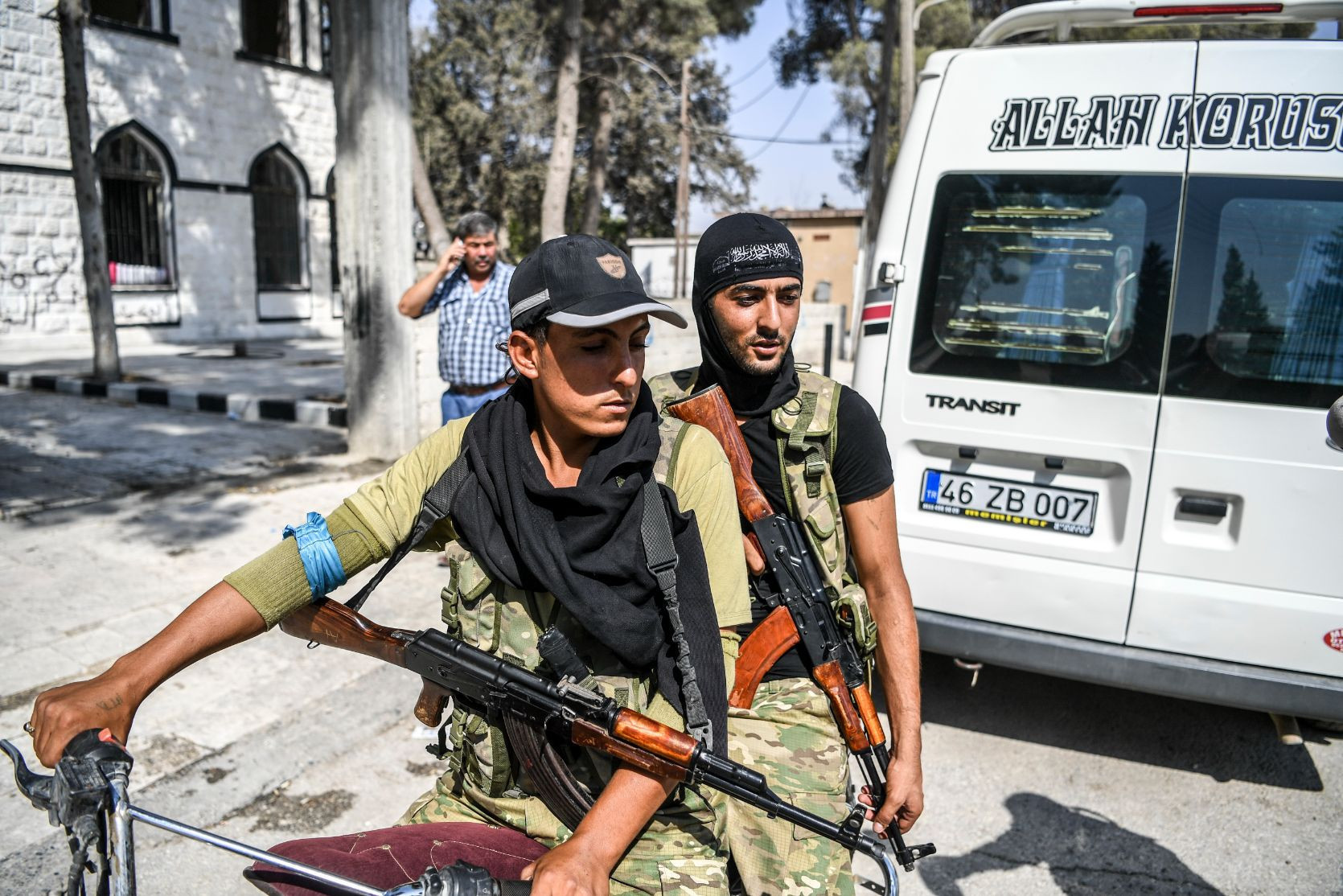 Hürriyet muhabiri Selçuk Şamiloğlu Cerablusta hayatı fotoğrafladı