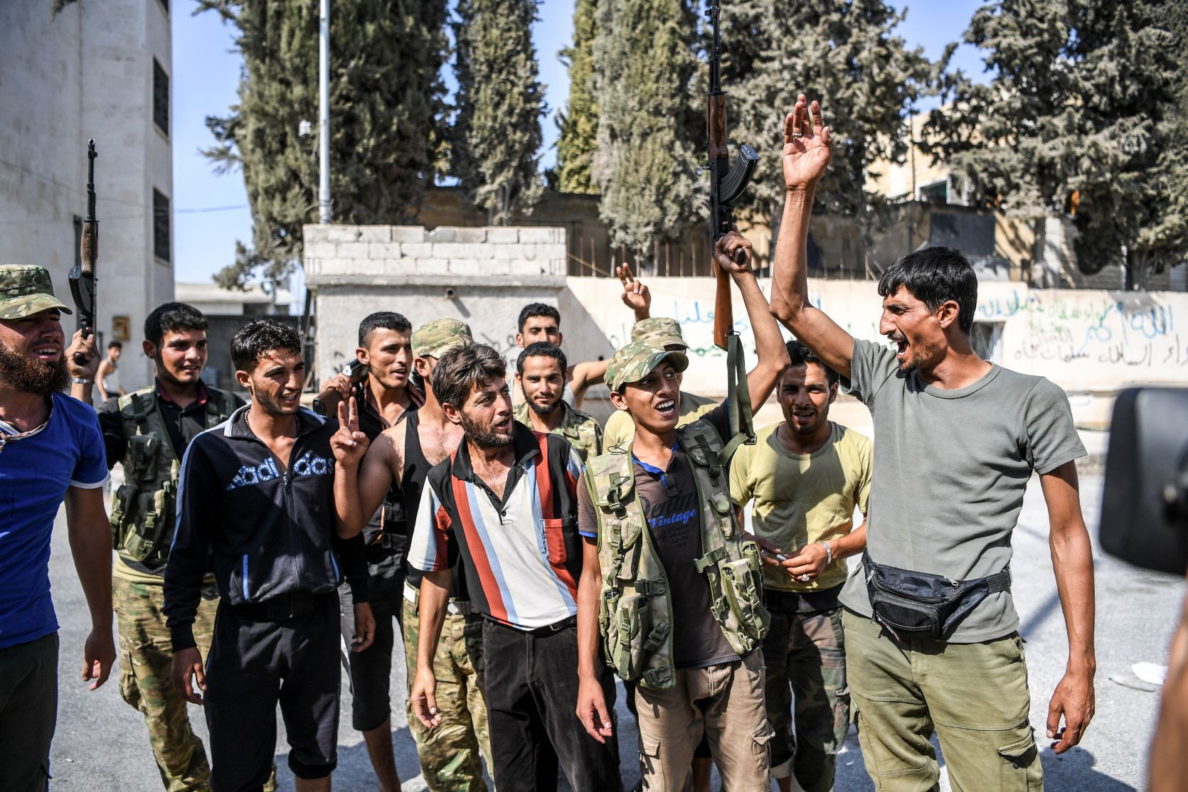 Hürriyet muhabiri Selçuk Şamiloğlu Cerablusta hayatı fotoğrafladı