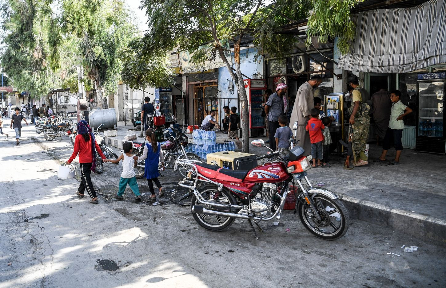 Hürriyet muhabiri Selçuk Şamiloğlu Cerablusta hayatı fotoğrafladı