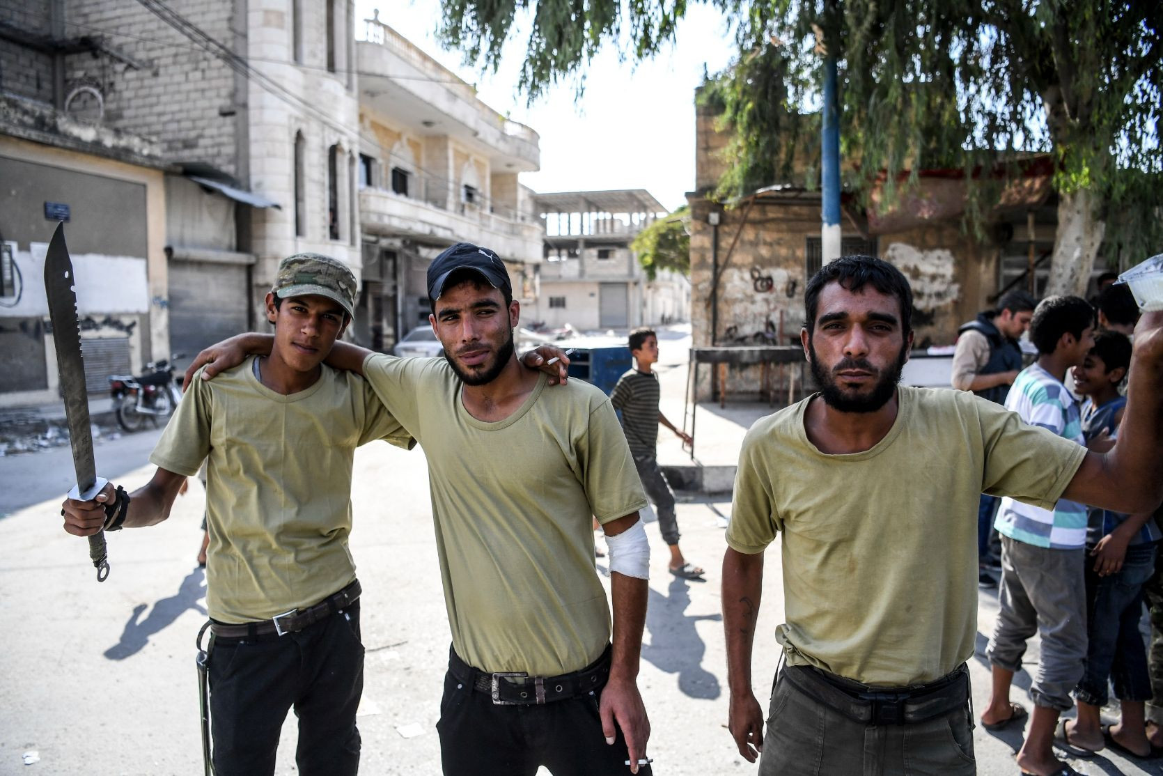 Hürriyet muhabiri Selçuk Şamiloğlu Cerablusta hayatı fotoğrafladı