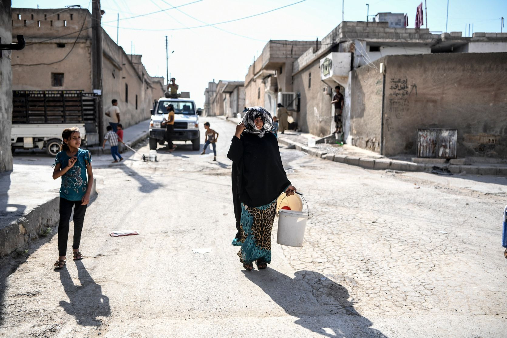 Hürriyet muhabiri Selçuk Şamiloğlu Cerablusta hayatı fotoğrafladı