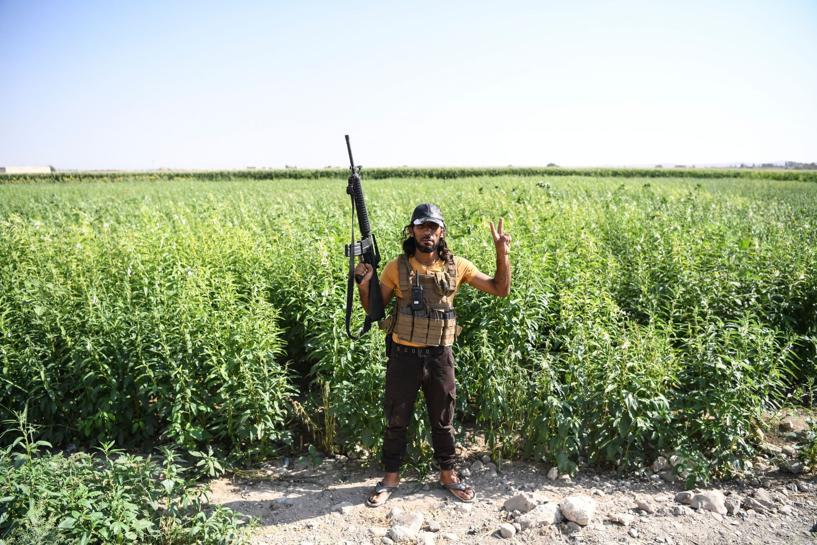 Hürriyet muhabiri Selçuk Şamiloğlu Cerablusta hayatı fotoğrafladı