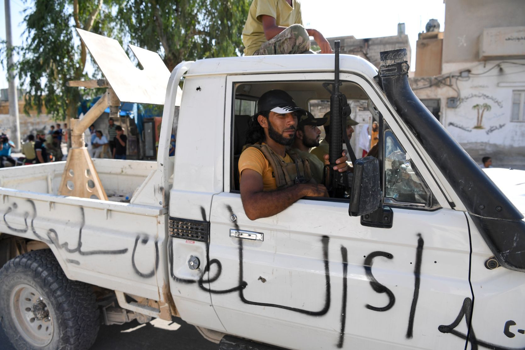 Hürriyet muhabiri Selçuk Şamiloğlu Cerablusta hayatı fotoğrafladı