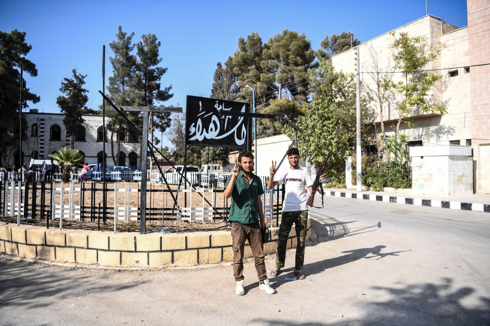 Hürriyet muhabiri Selçuk Şamiloğlu Cerablusta hayatı fotoğrafladı