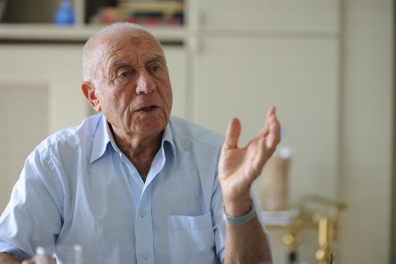 İshak Alaton yaşamını yitirdi