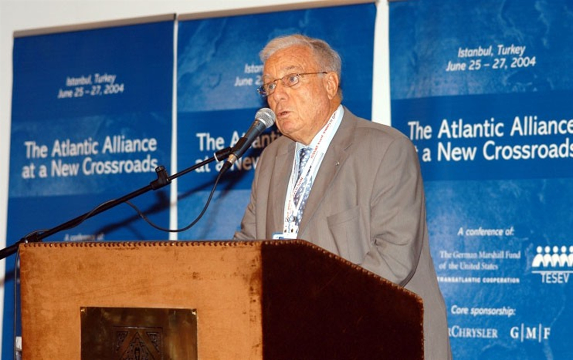 İshak Alaton yaşamını yitirdi