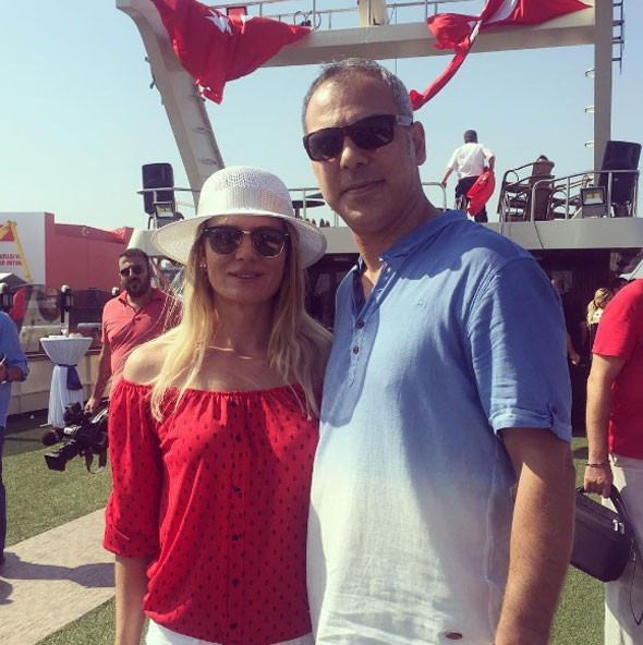 Nagihan Karadede eşi Uğur Gökçenin çıplak fotoğrafları hakkında ilk kez konuştu Nagihan Karadede eşi Uğur Gökçenin çıplak fotoğrafları hakkında ilk kez konuştu