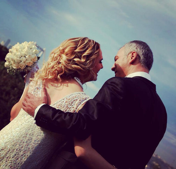 Nagihan Karadede eşi Uğur Gökçenin çıplak fotoğrafları hakkında ilk kez konuştu Nagihan Karadede eşi Uğur Gökçenin çıplak fotoğrafları hakkında ilk kez konuştu