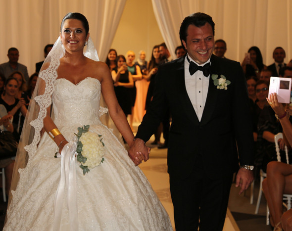 Ömer Avşar, Ebru Büyükşahin evlendi