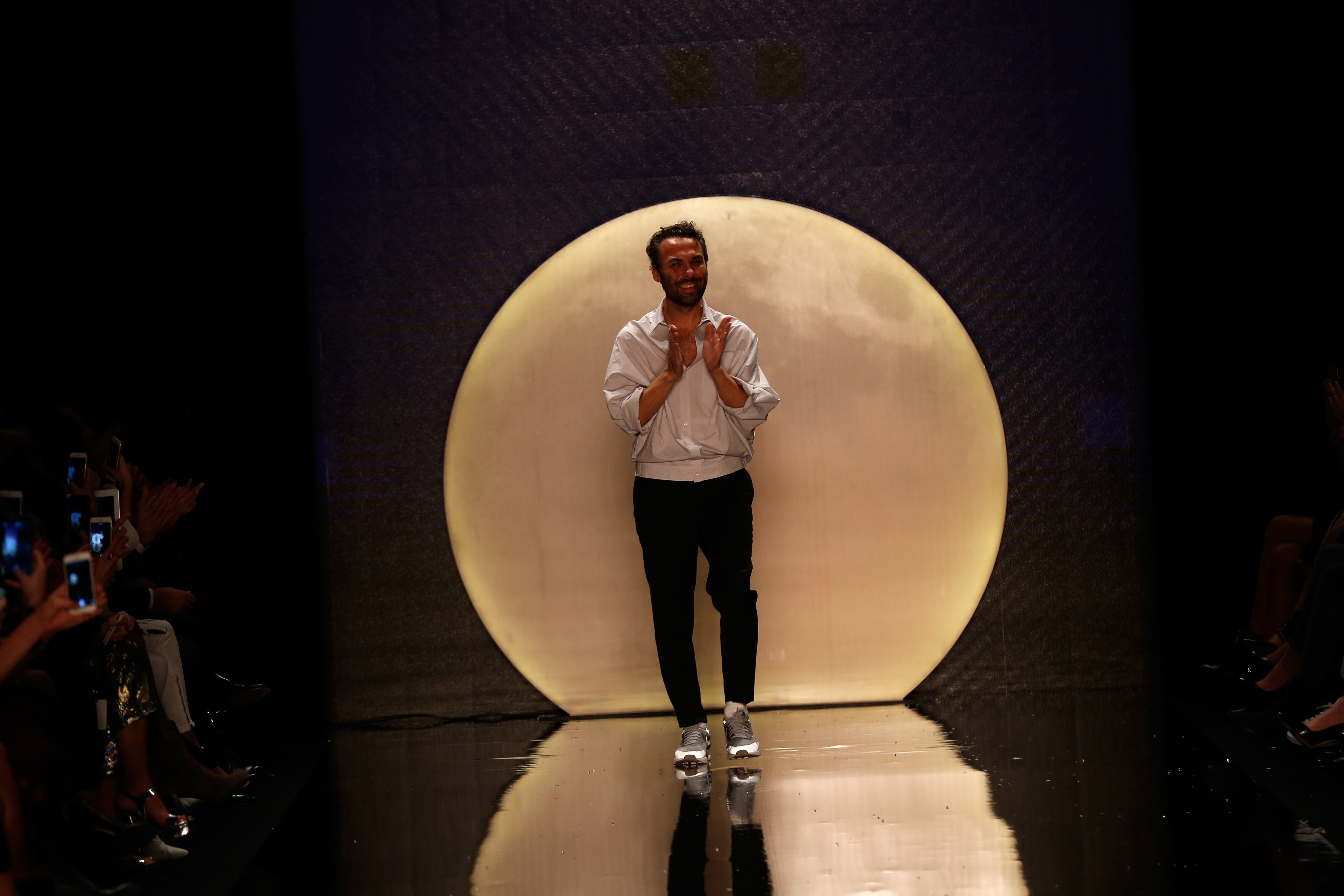 Mercedes-Benz Fashion Week devam ediyor
