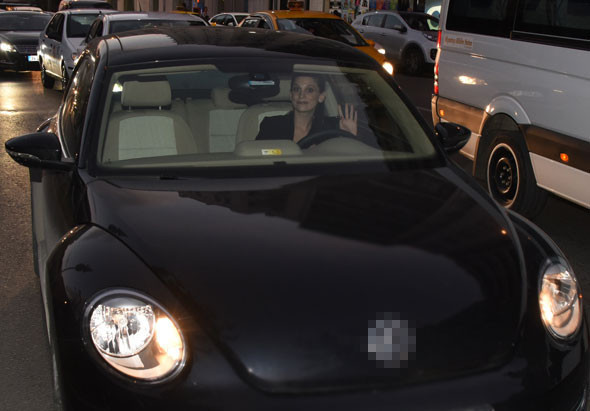 Farah Zeynep Abdullah ekrana geri dönüyor