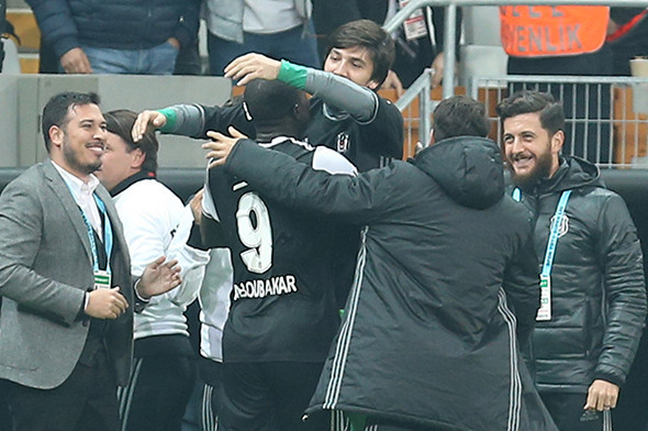 Şenol Güneş ucuz kurtuldu