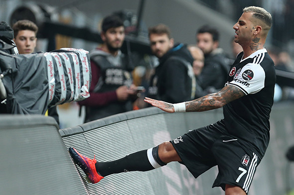 Şenol Güneş ucuz kurtuldu