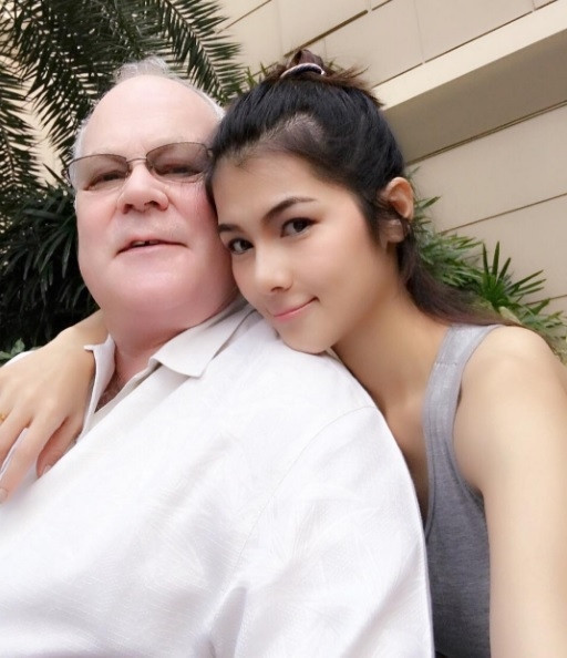 70 yaşındaki milyonerle evlenen porno yıldızından tartışılan sözler