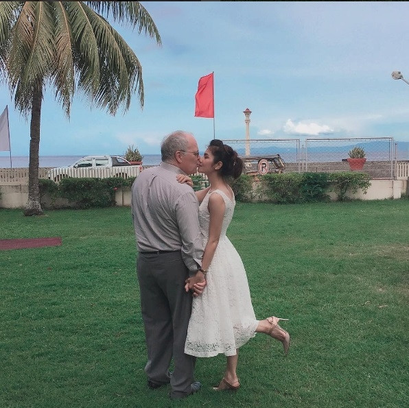 70 yaşındaki milyonerle evlenen porno yıldızından tartışılan sözler