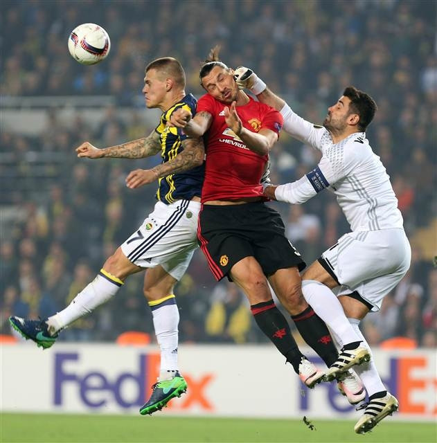 Spor yazarları Fenerbahçe-Manchester United maçı için ne dedi