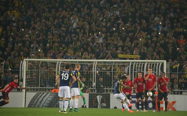 Spor yazarları Fenerbahçe-Manchester United maçı için ne dedi