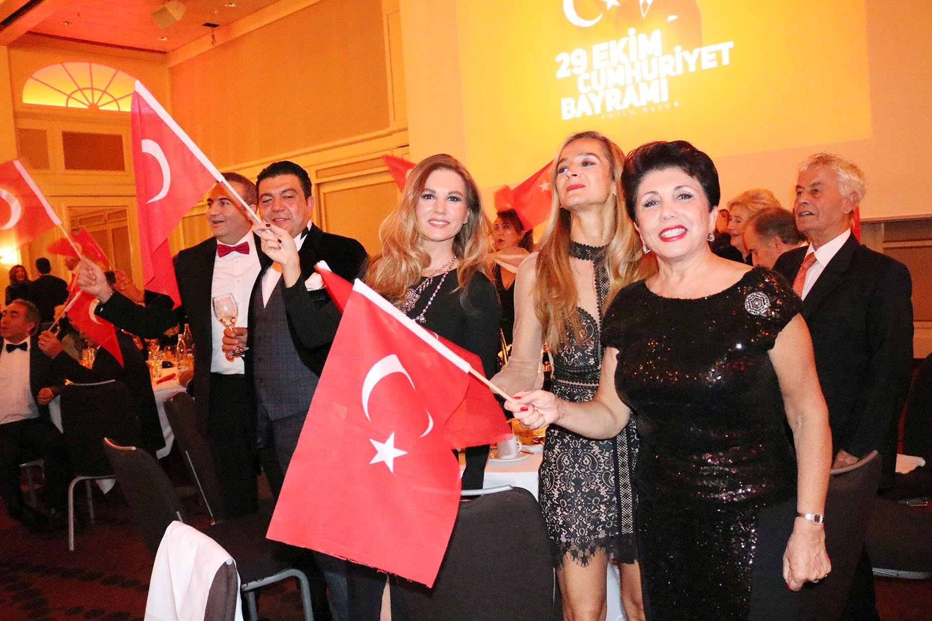 HeADD, Cumhuriyet’in 93’üncü yılını baloyla kutladı