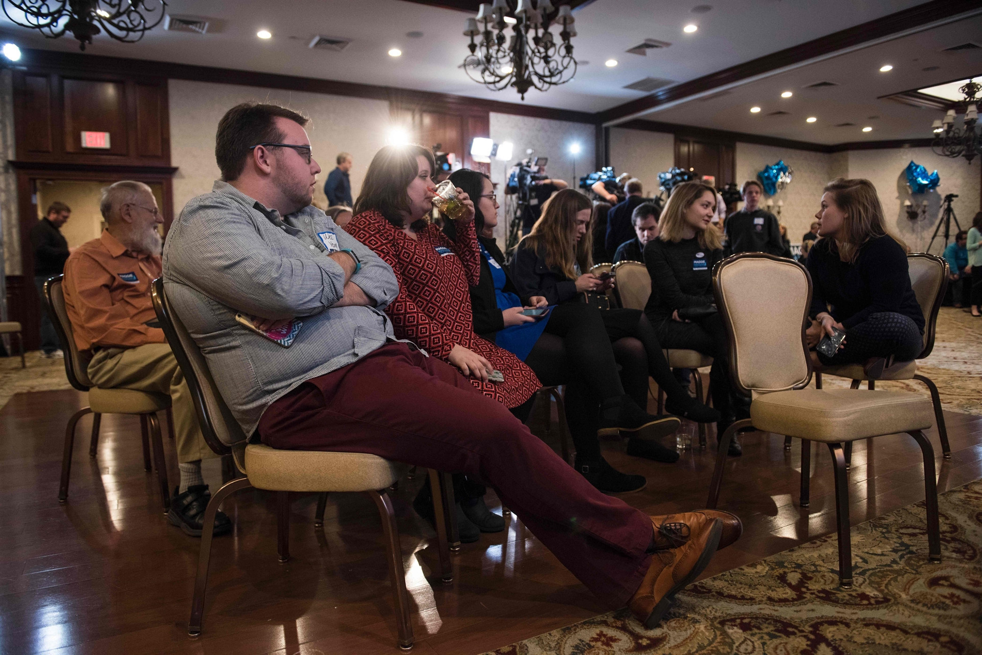 Clinton taraftarları gözyaşlarına boğuldu