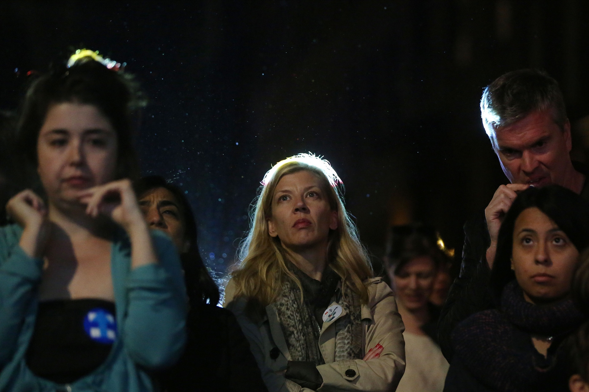 Clinton taraftarları gözyaşlarına boğuldu