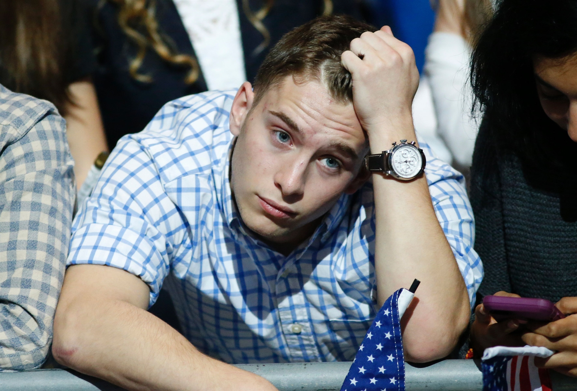 Clinton taraftarları gözyaşlarına boğuldu