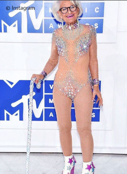 88 yaşındaki fenomen Baddie Winkle reklam yıldızı oldu