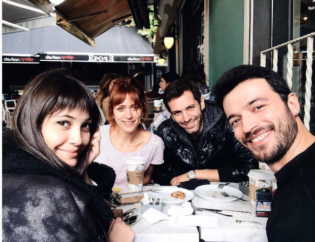Bir set aşkı daha Bir set aşkı daha