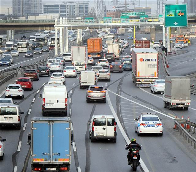 Mahmutbey gişelerinde serbest geçiş başladı