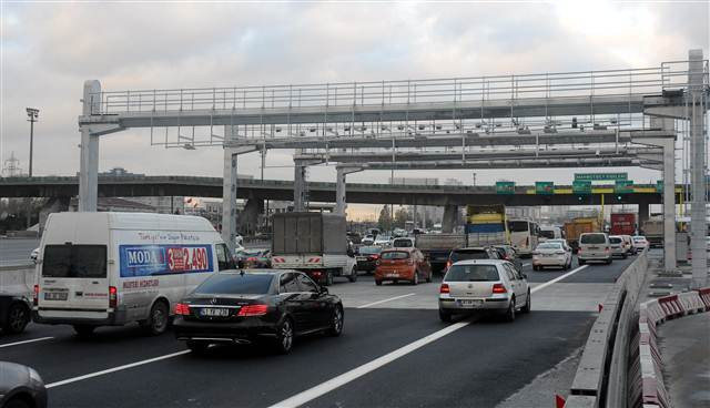 Mahmutbey gişelerinde serbest geçiş başladı