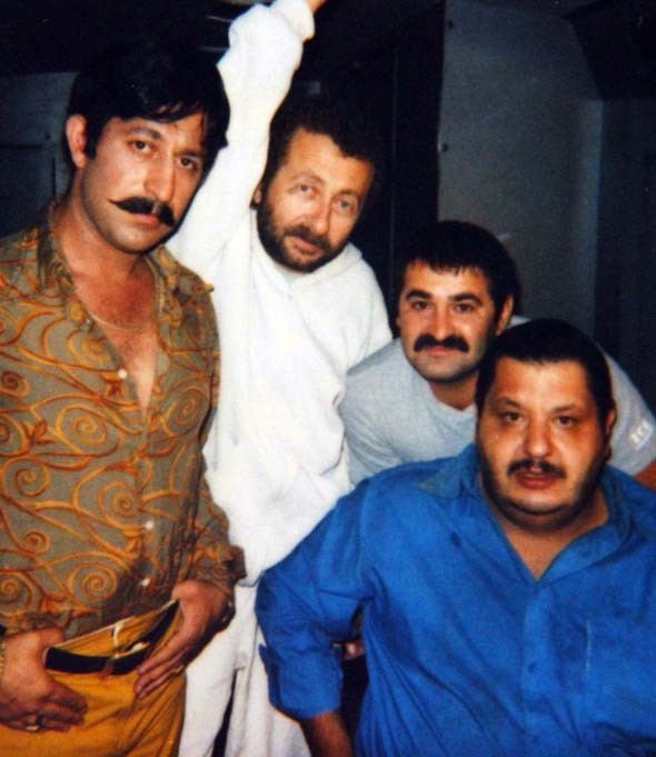 Ünlü oyuncu Erdal Tosun hayatını kaybetti Ünlü oyuncu Erdal Tosun hayatını kaybetti
