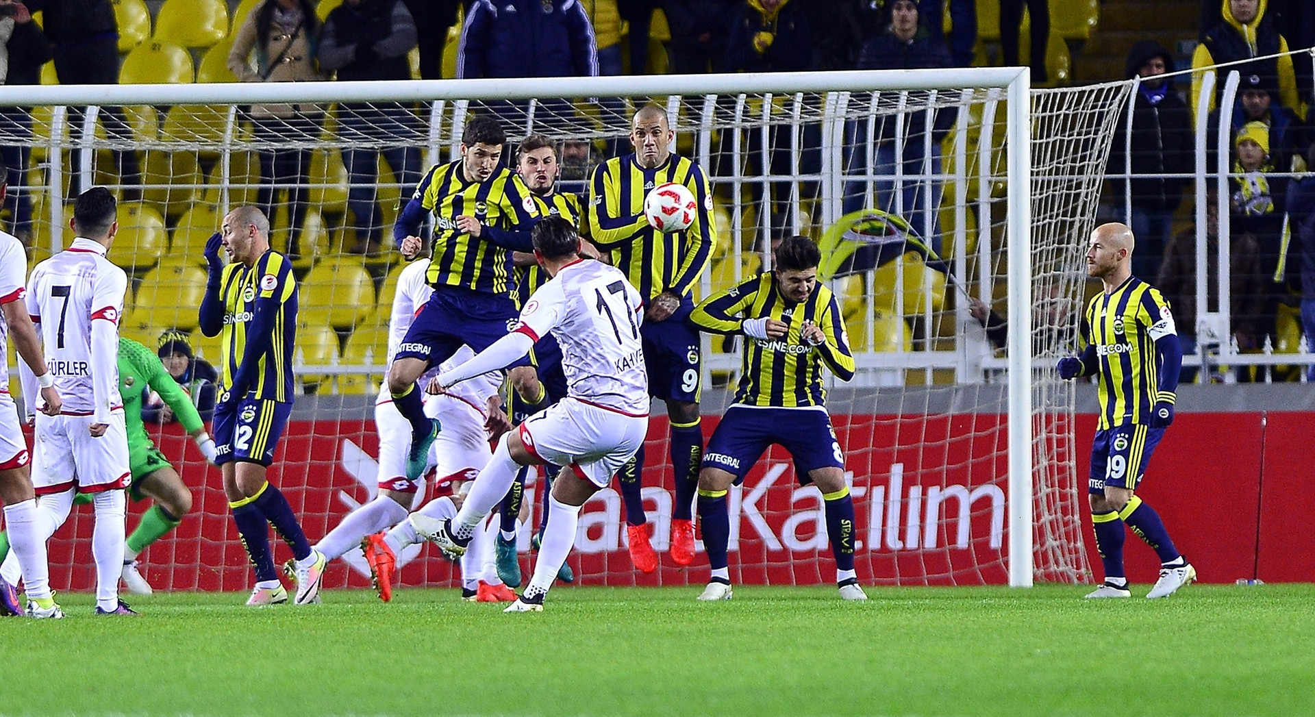 Fenerbahçe-Gençlerbirliği maçının en güzel kareleri