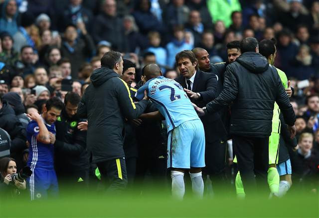 Manchester City-Chelsea maçında olay