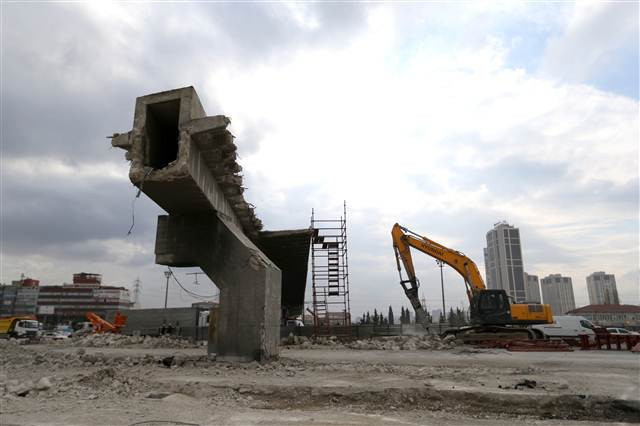 Ve yıkım başladı