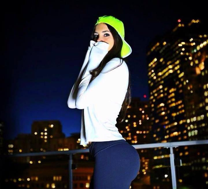 Sporcu Jen Selter, Instagramı sallamaya devam ediyor Sporcu Jen Selter, Instagramı sallamaya devam ediyor