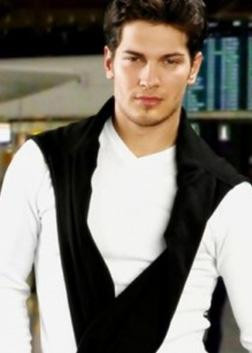 Bu küçük çocuk üniversite sınavını Türkiye ikincisi olarak kazandı, doktor oldu