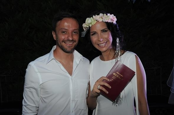 Tuğba Özerkten evliliğe yeşil ışık Tuğba Özerkten evliliğe yeşil ışık