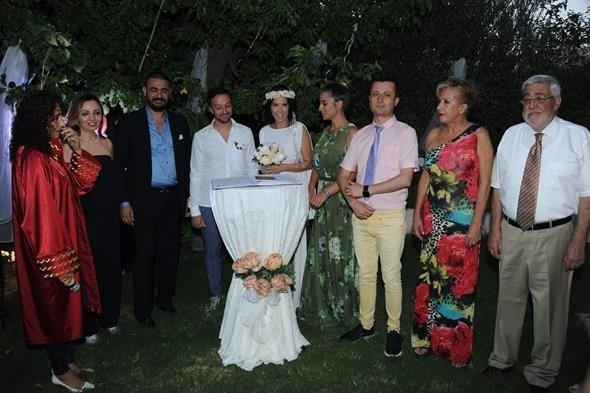 Tuğba Özerkten evliliğe yeşil ışık Tuğba Özerkten evliliğe yeşil ışık