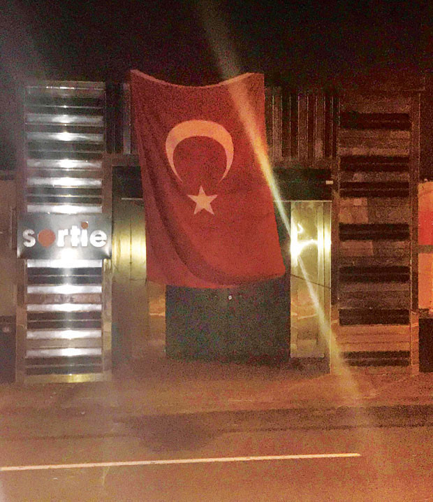 Reina saldırısının ardından sokaklar boş kaldı