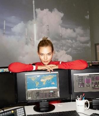 Dünyanın en seksi bilgisayar dehası Karlie Kloss