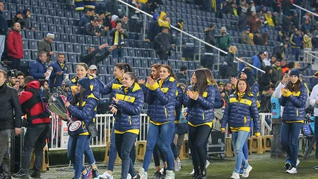 Fenerbahçe - Medipol Başakşehir maçının fotoğrafları