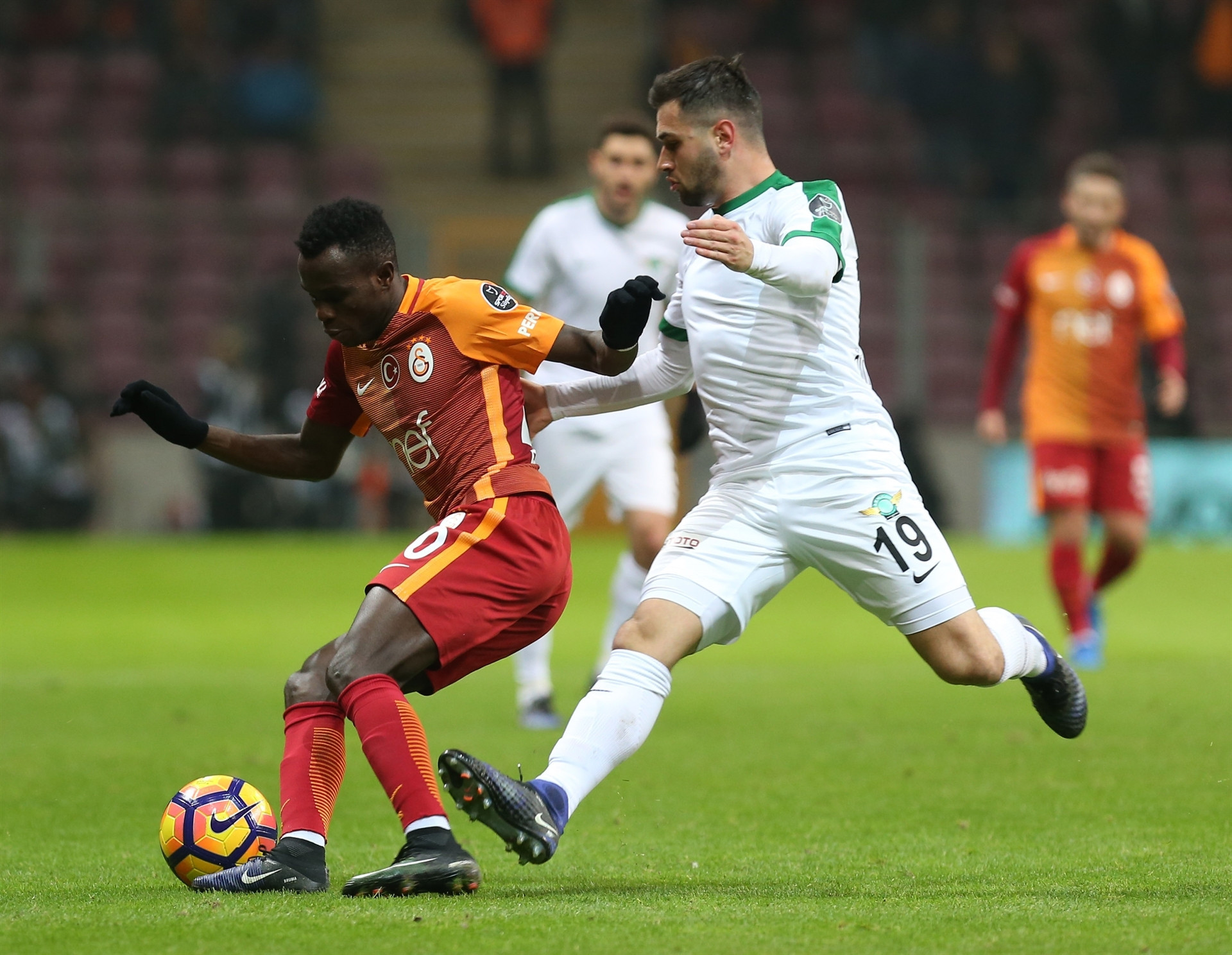 Rıdvan Dilmen: Ağır siklet ile hafif siklet maçı